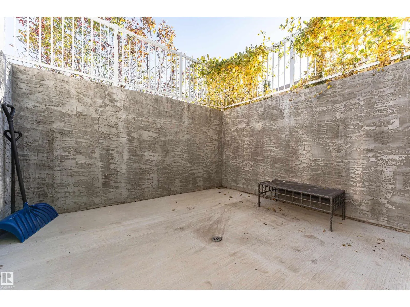 229 Glenridding Ravine RD SW