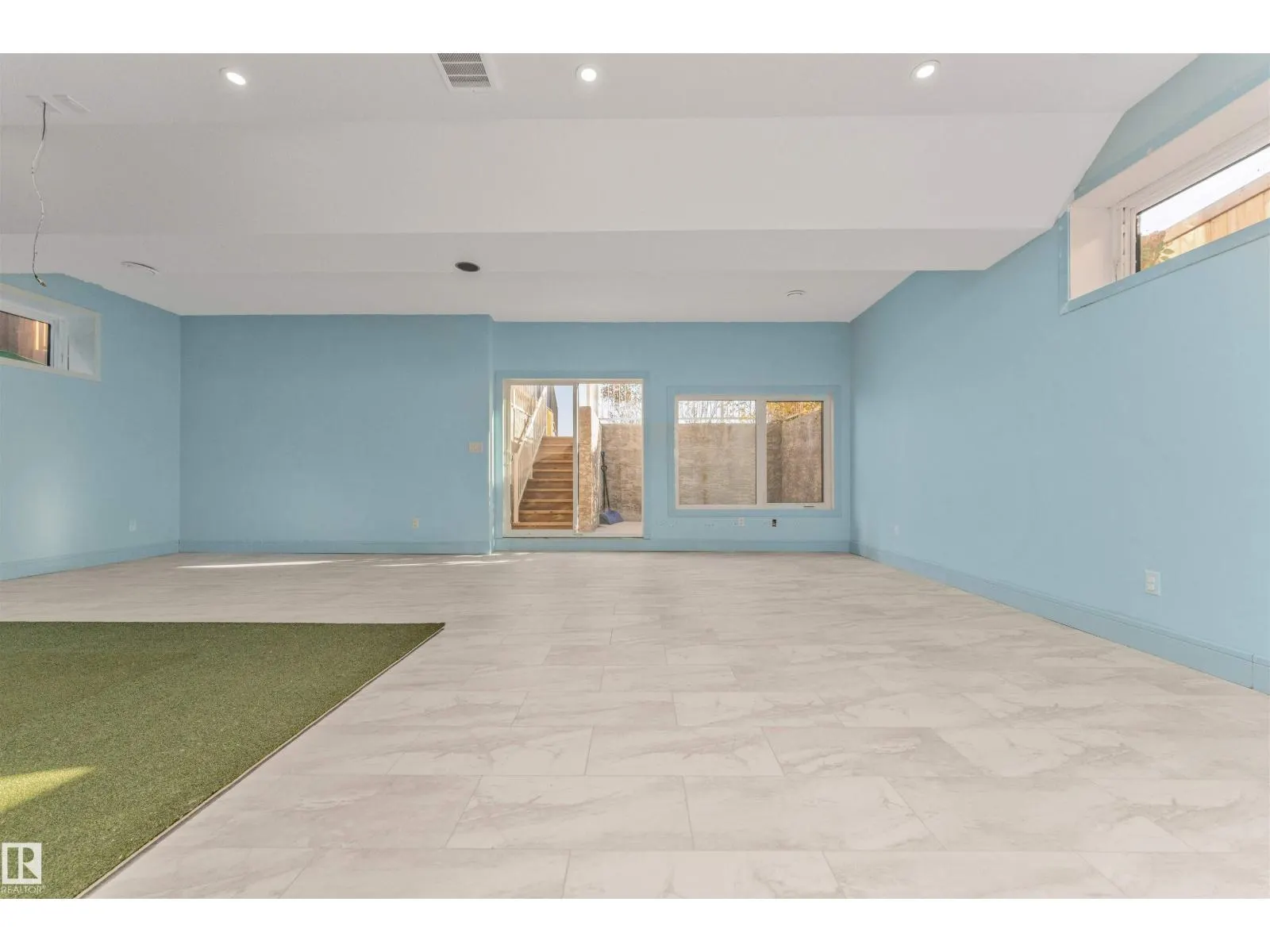 229 Glenridding Ravine RD SW
