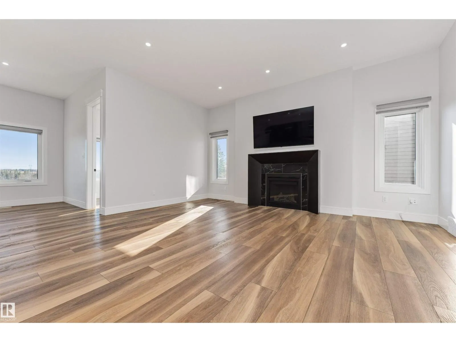 229 Glenridding Ravine RD SW