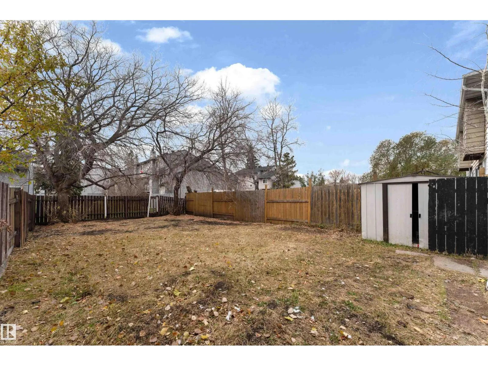 5405 39 AV NW