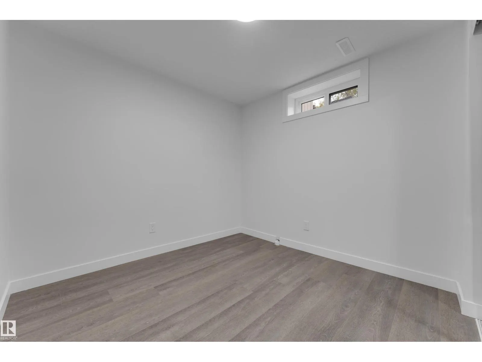 5405 39 AV NW