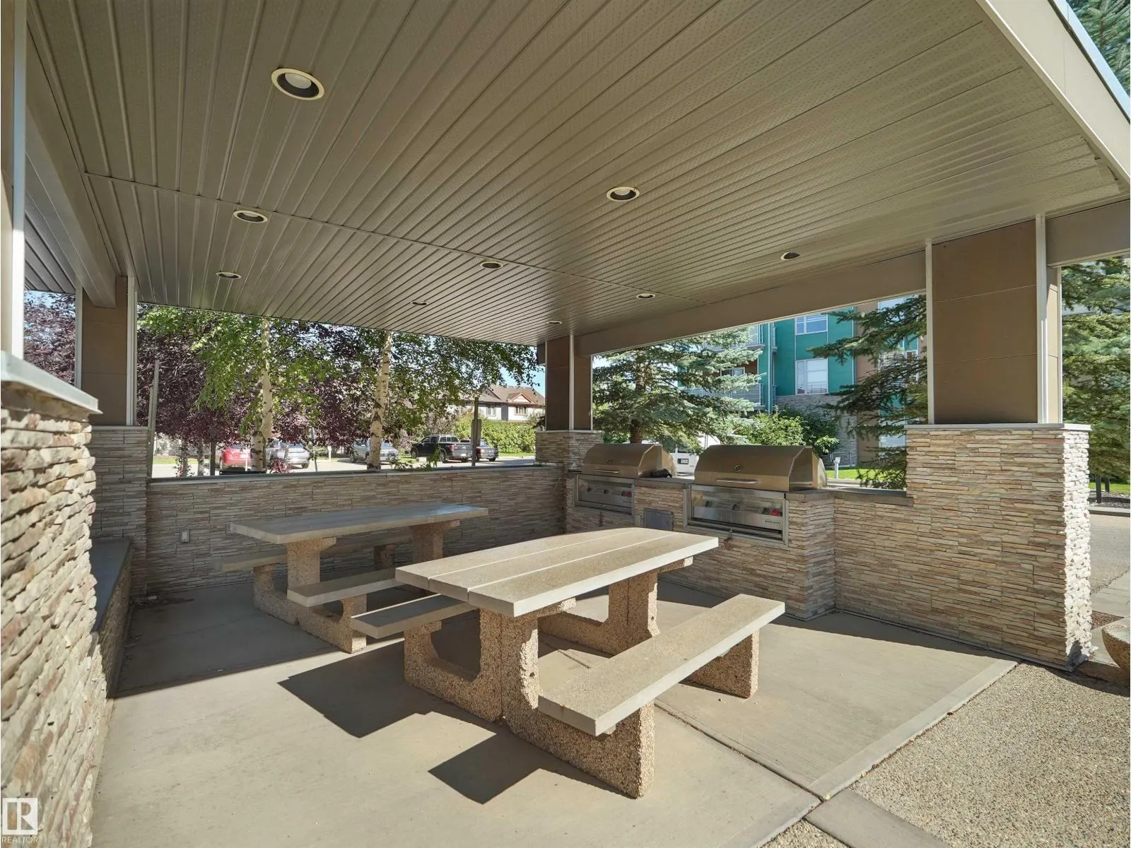 #415 2588 ANDERSON WY SW