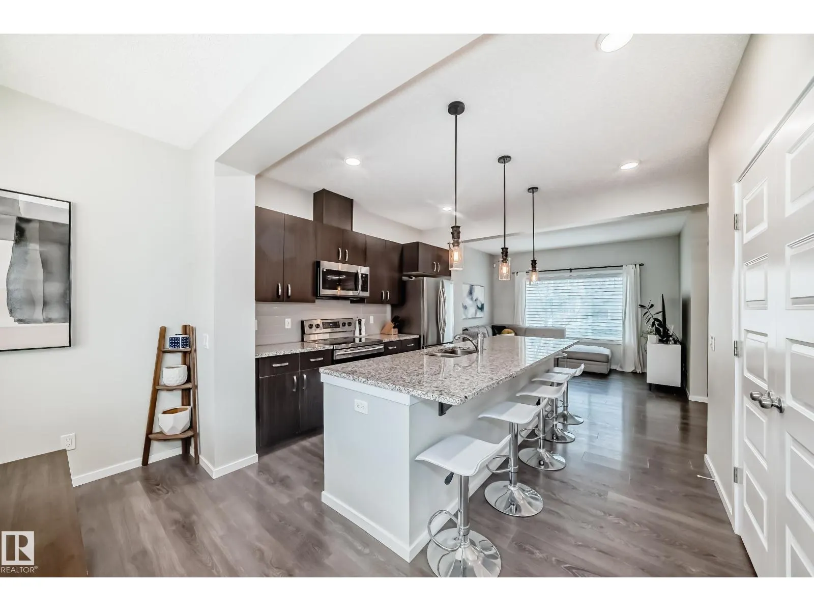 3278 CHERRY CR SW