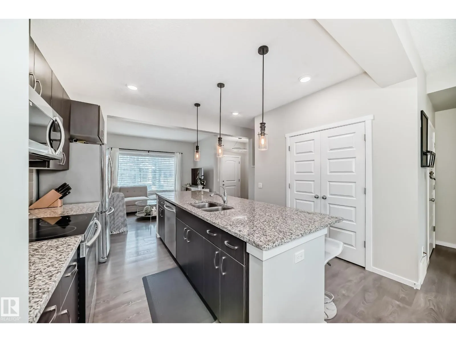 3278 CHERRY CR SW