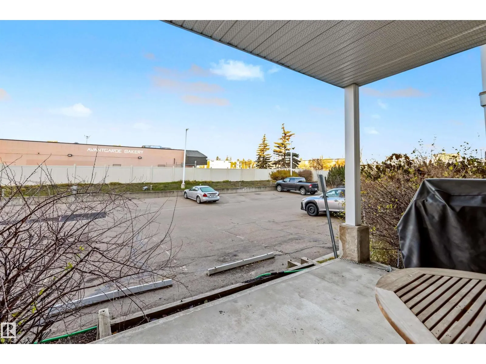 #109 10511 42 AV NW