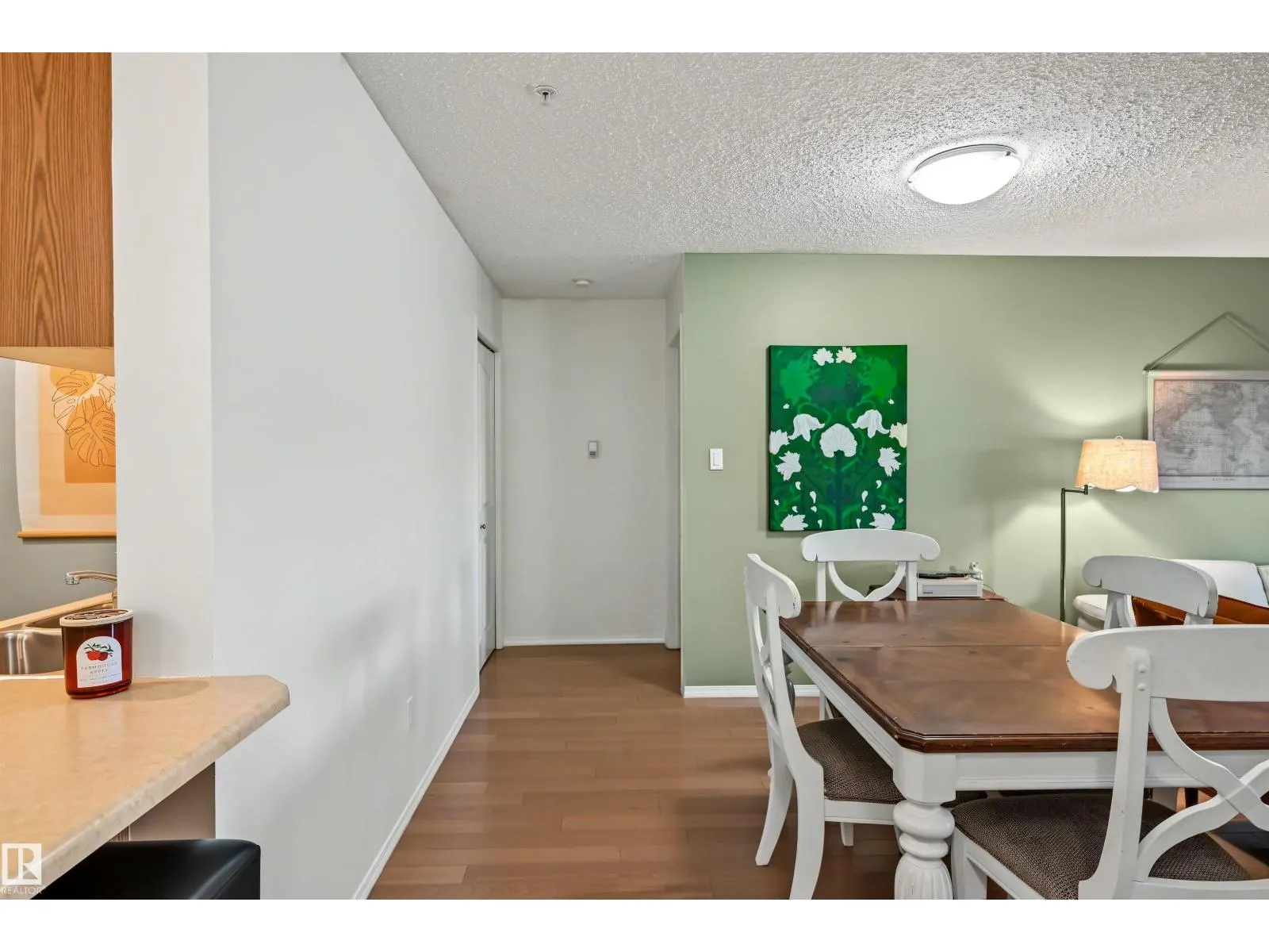 #109 10511 42 AV NW