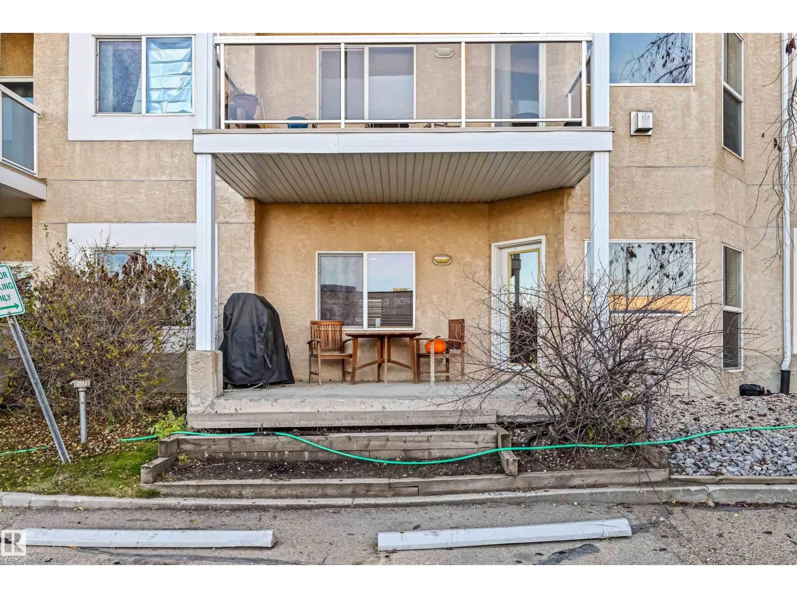 #109 10511 42 AV NW