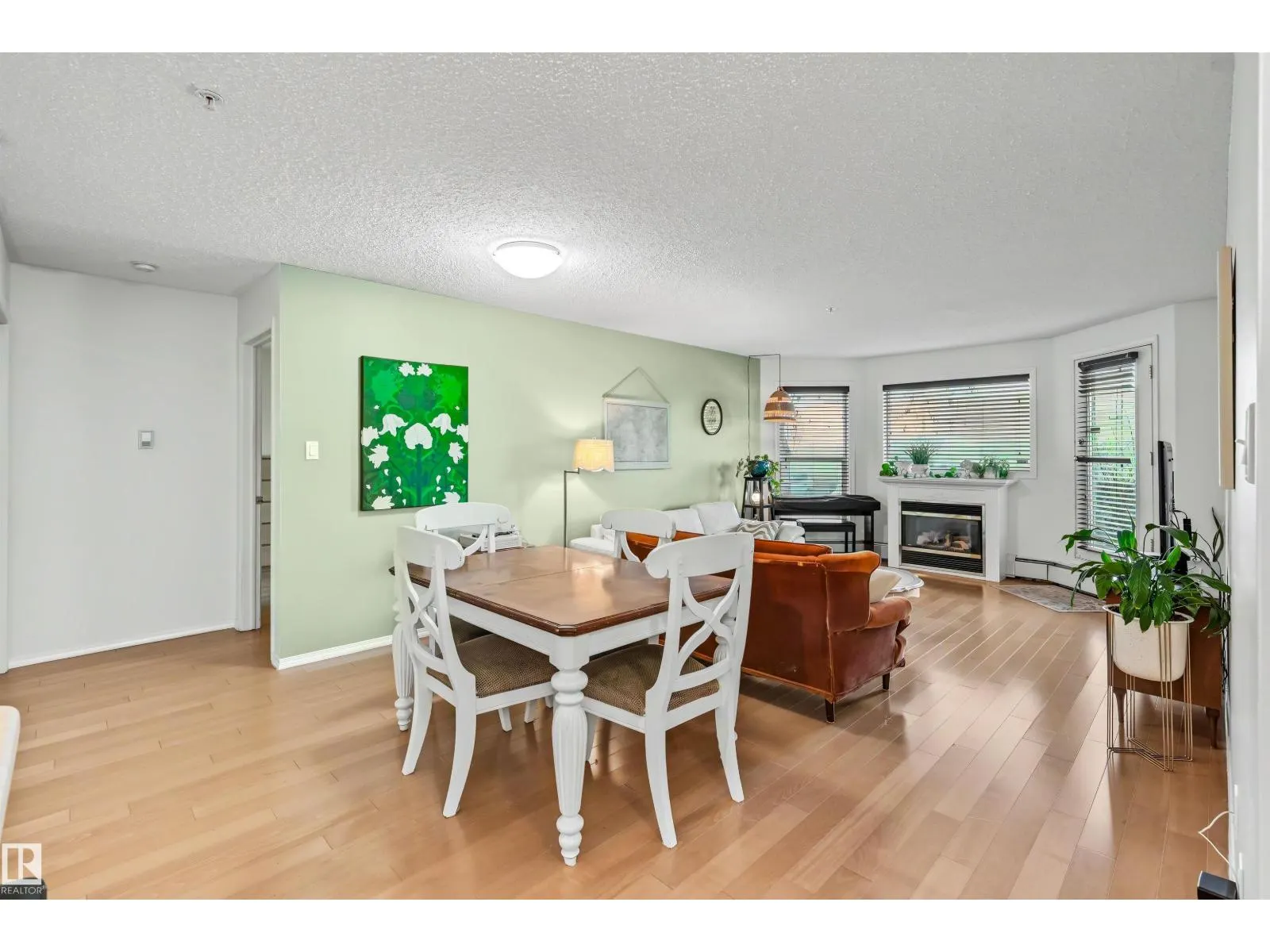 #109 10511 42 AV NW