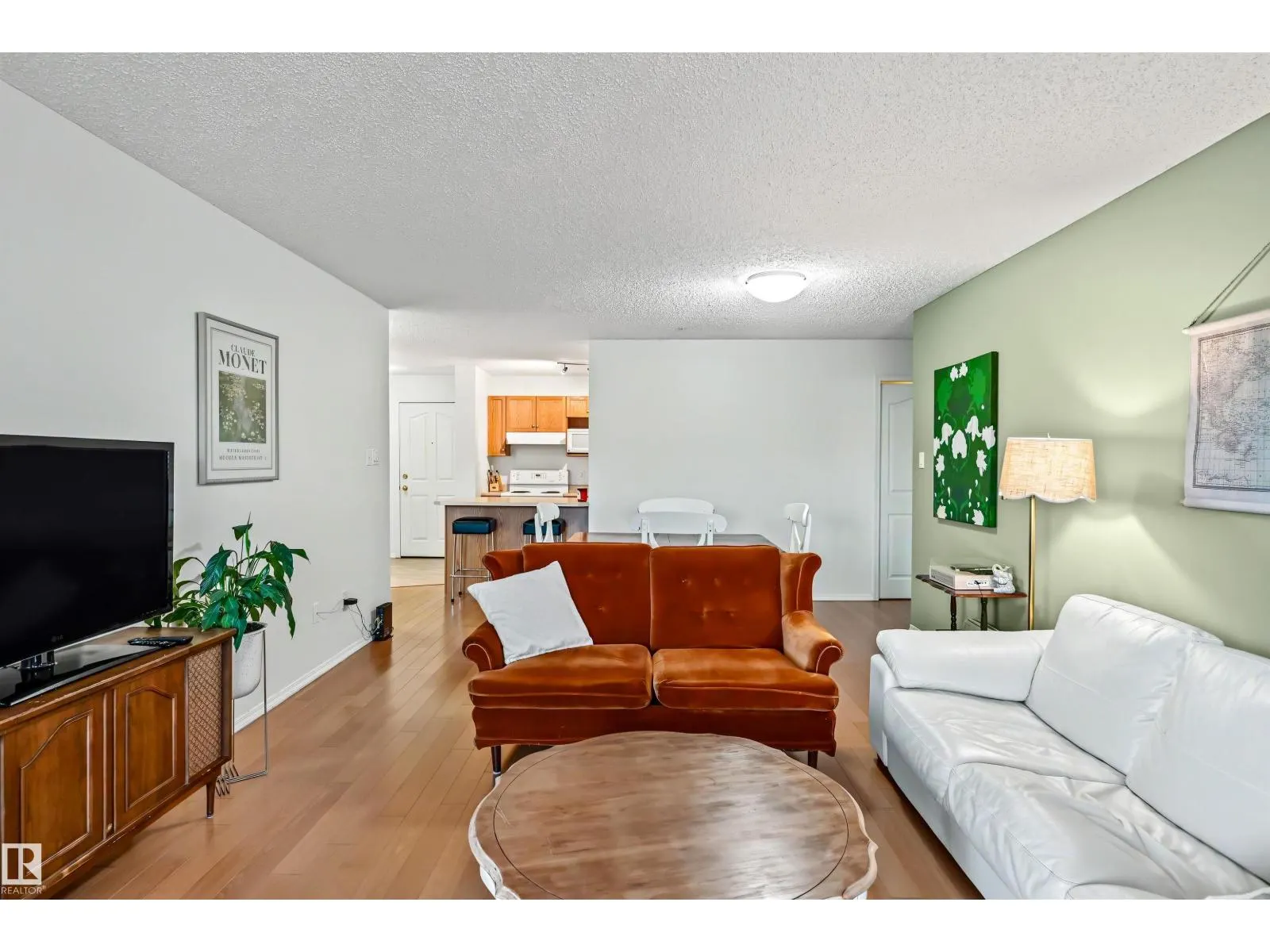 #109 10511 42 AV NW