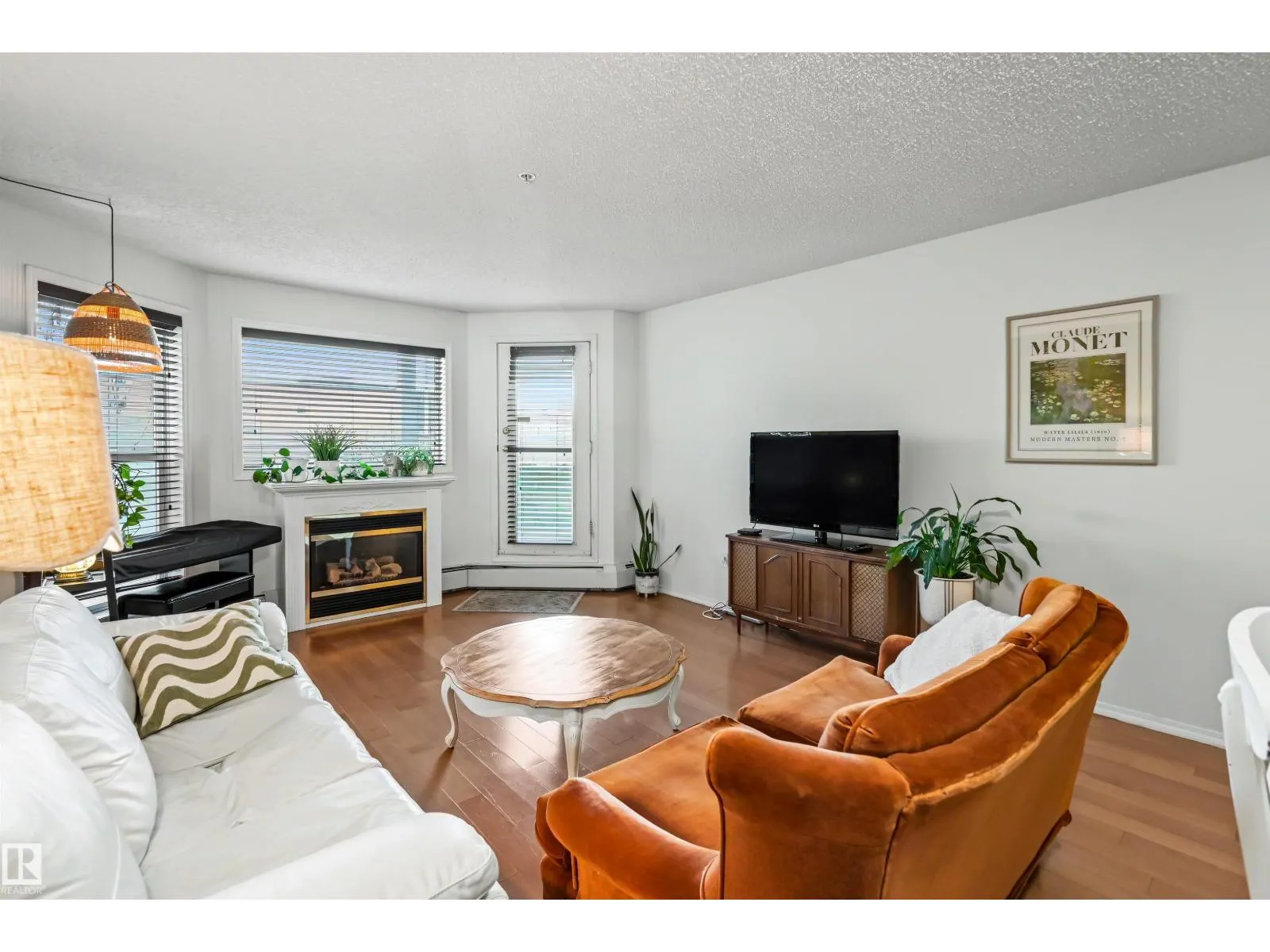 #109 10511 42 AV NW