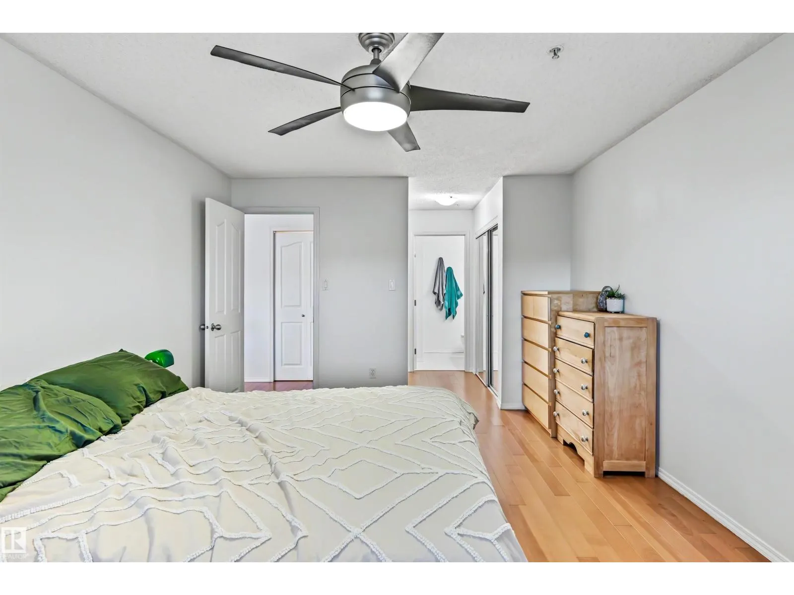 #109 10511 42 AV NW
