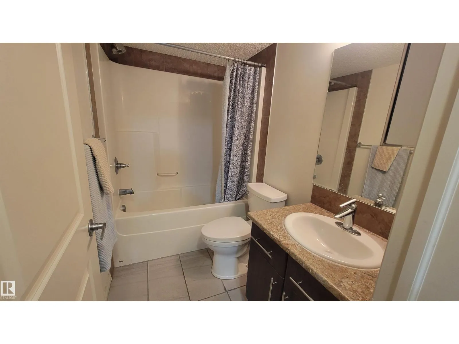 #108 103 AMBLESIDE DR SW