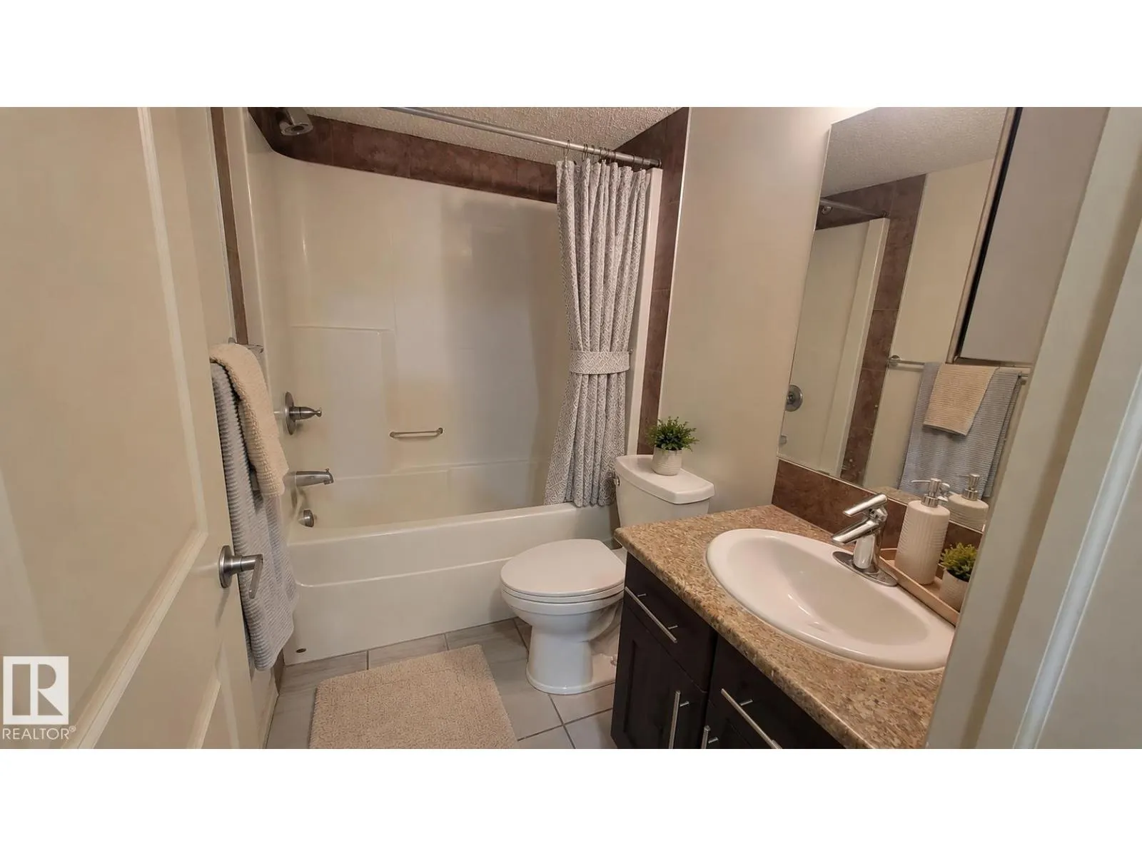 #108 103 AMBLESIDE DR SW