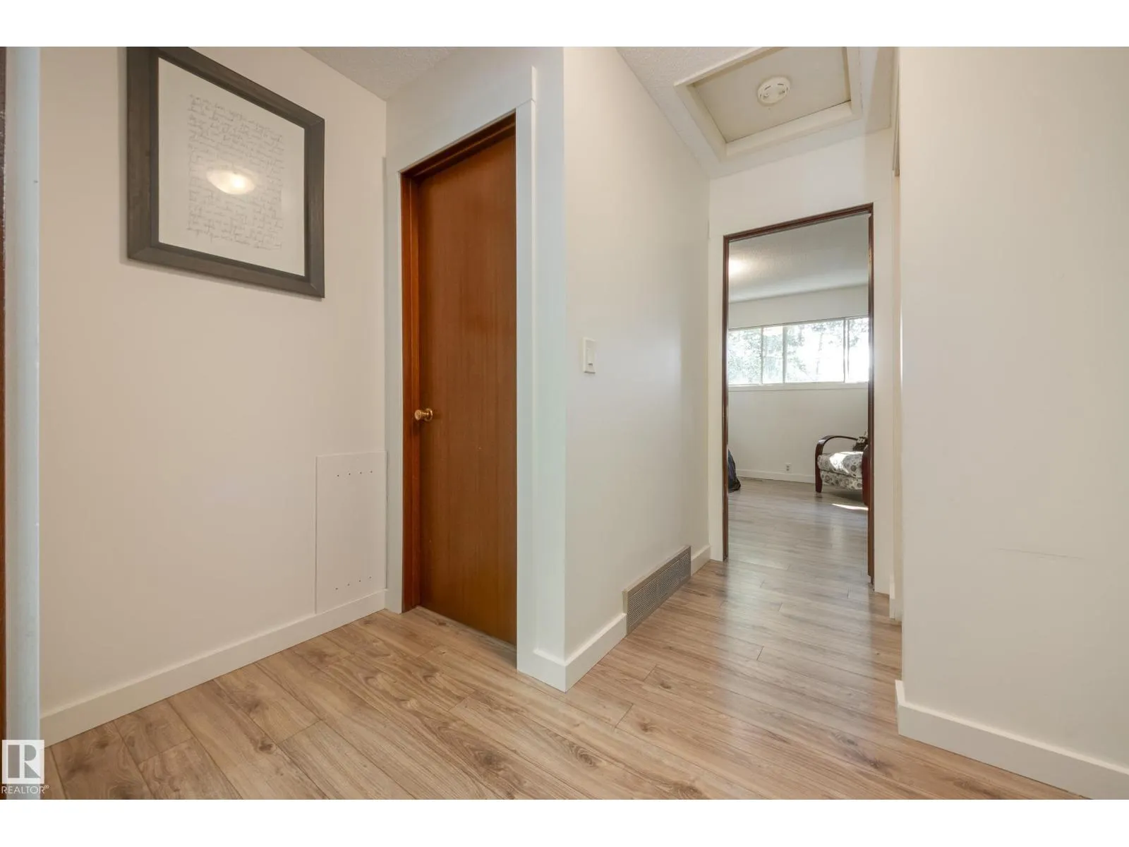 77 BEACON CR