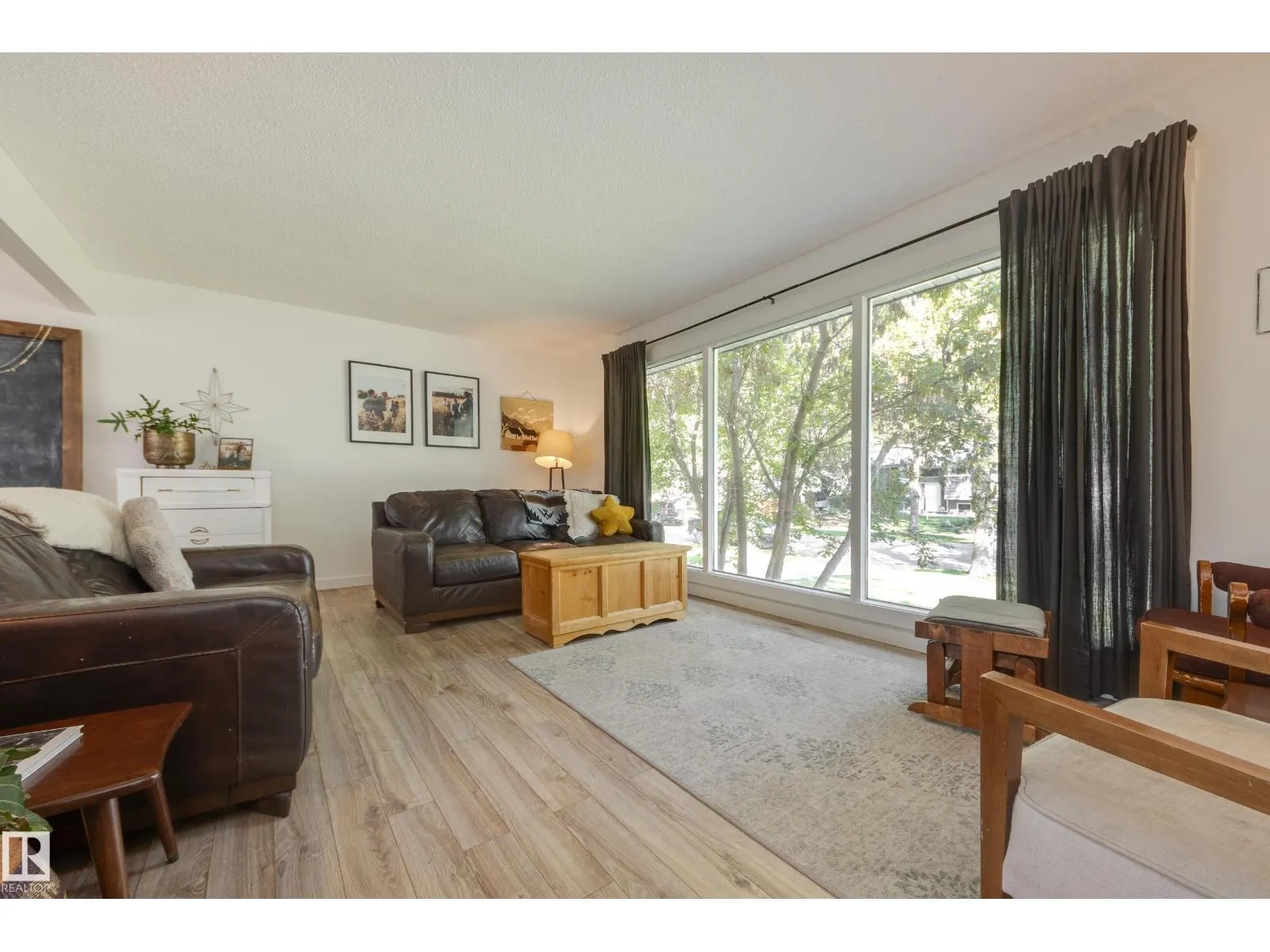 77 BEACON CR