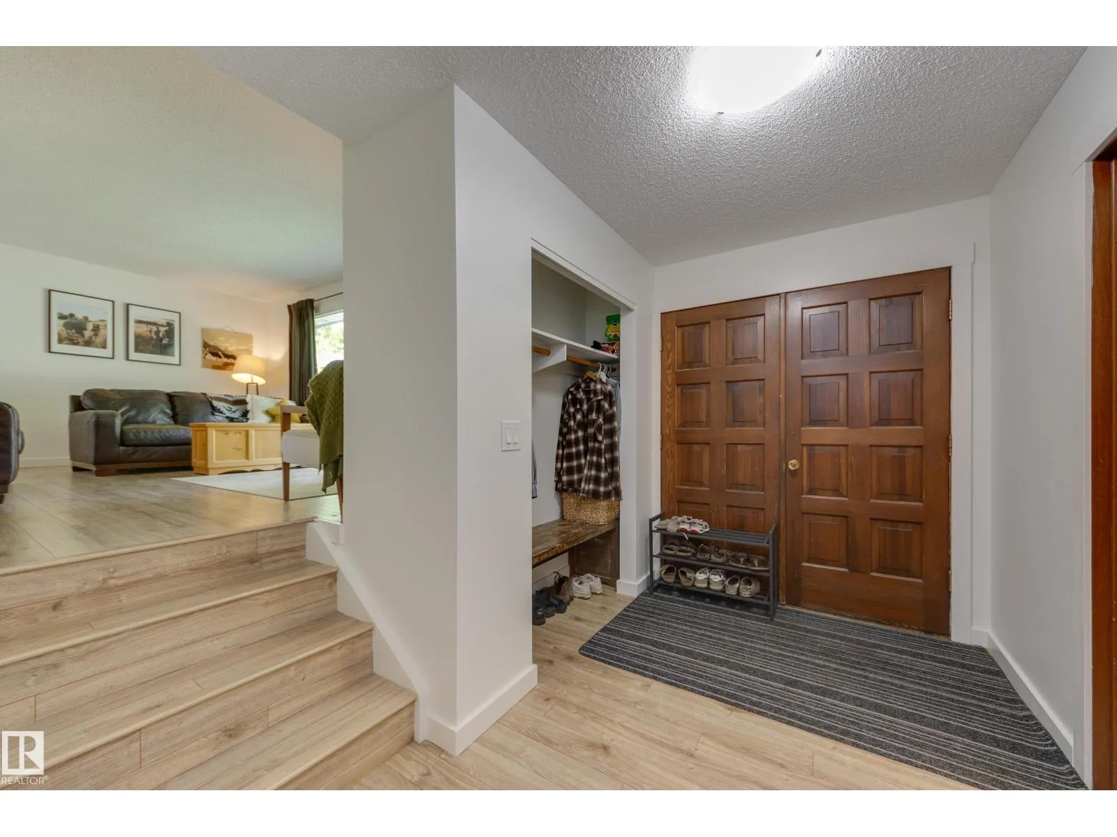 77 BEACON CR
