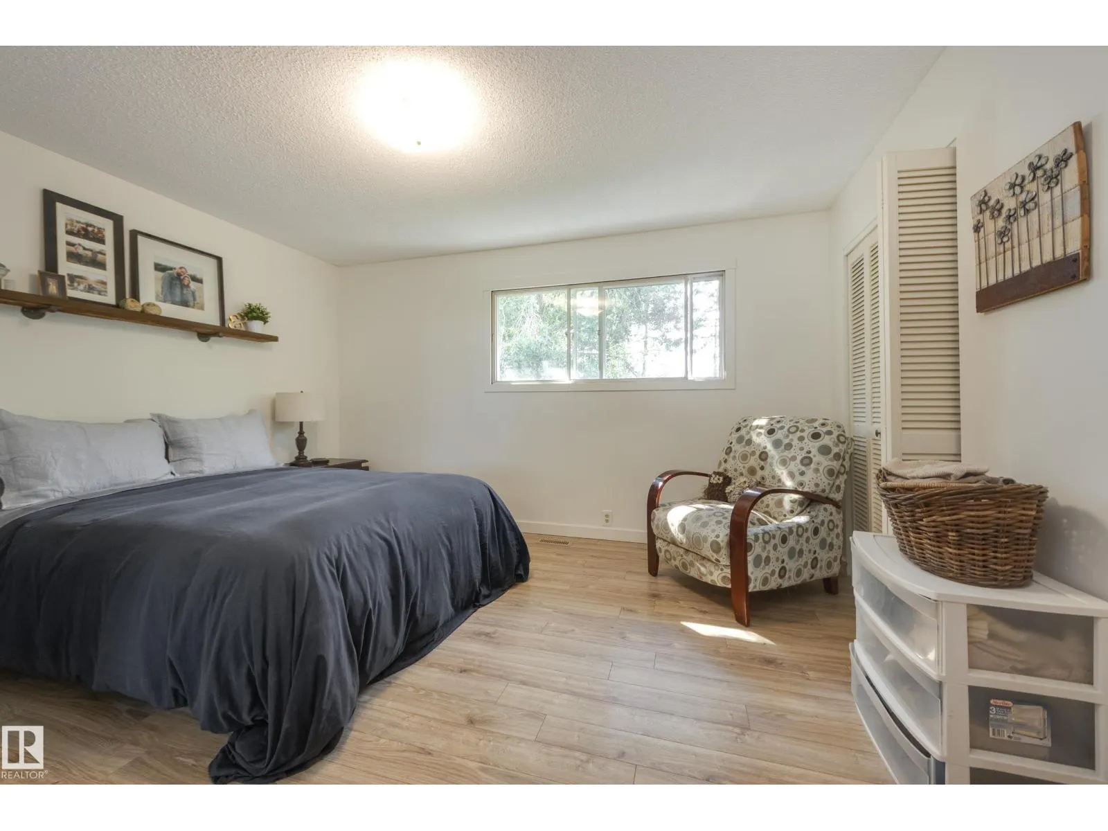 77 BEACON CR