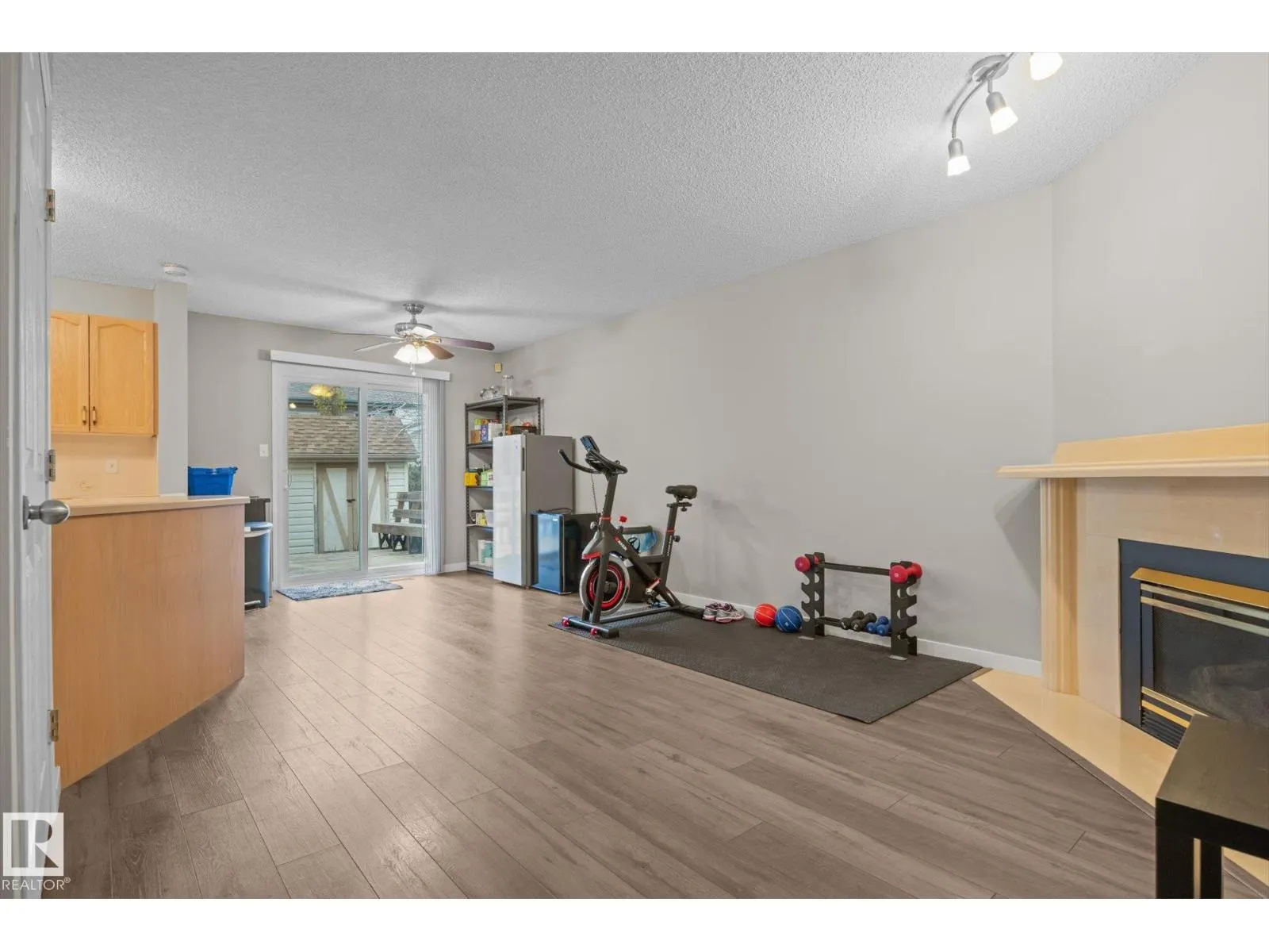 6178 157A AV NW