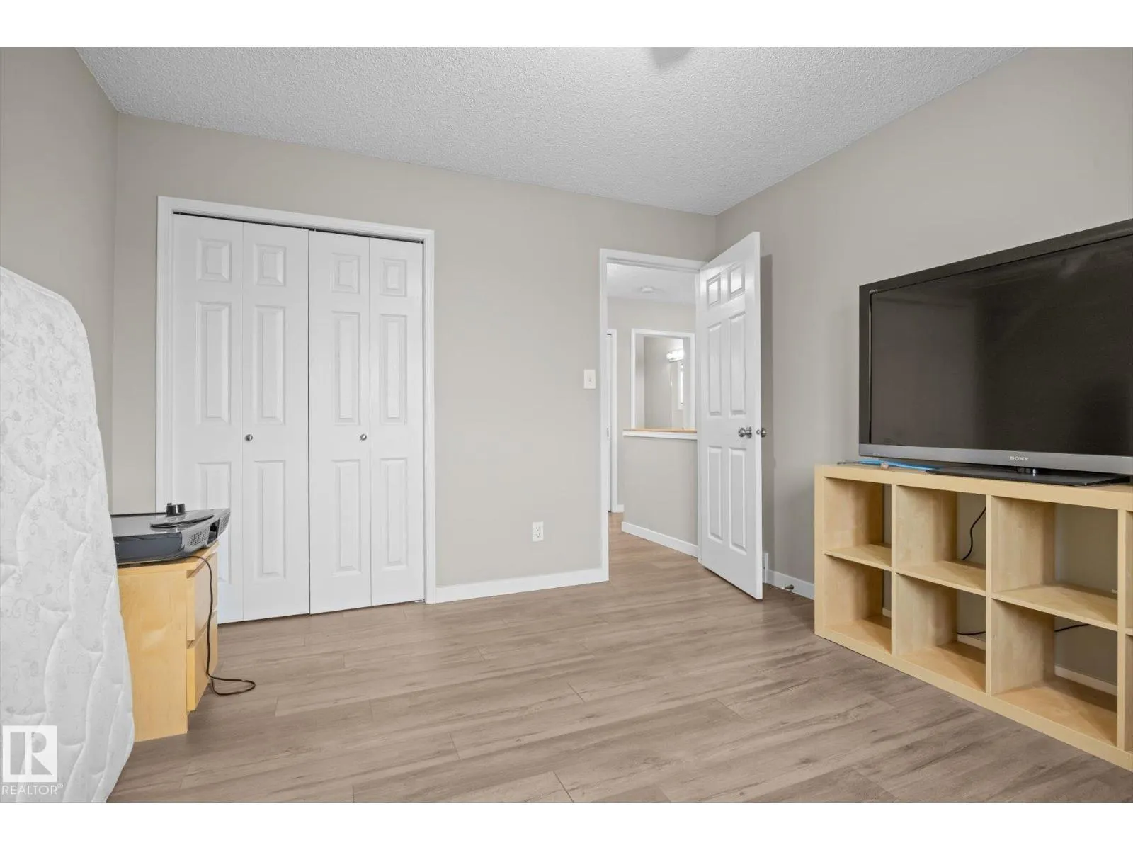 6178 157A AV NW