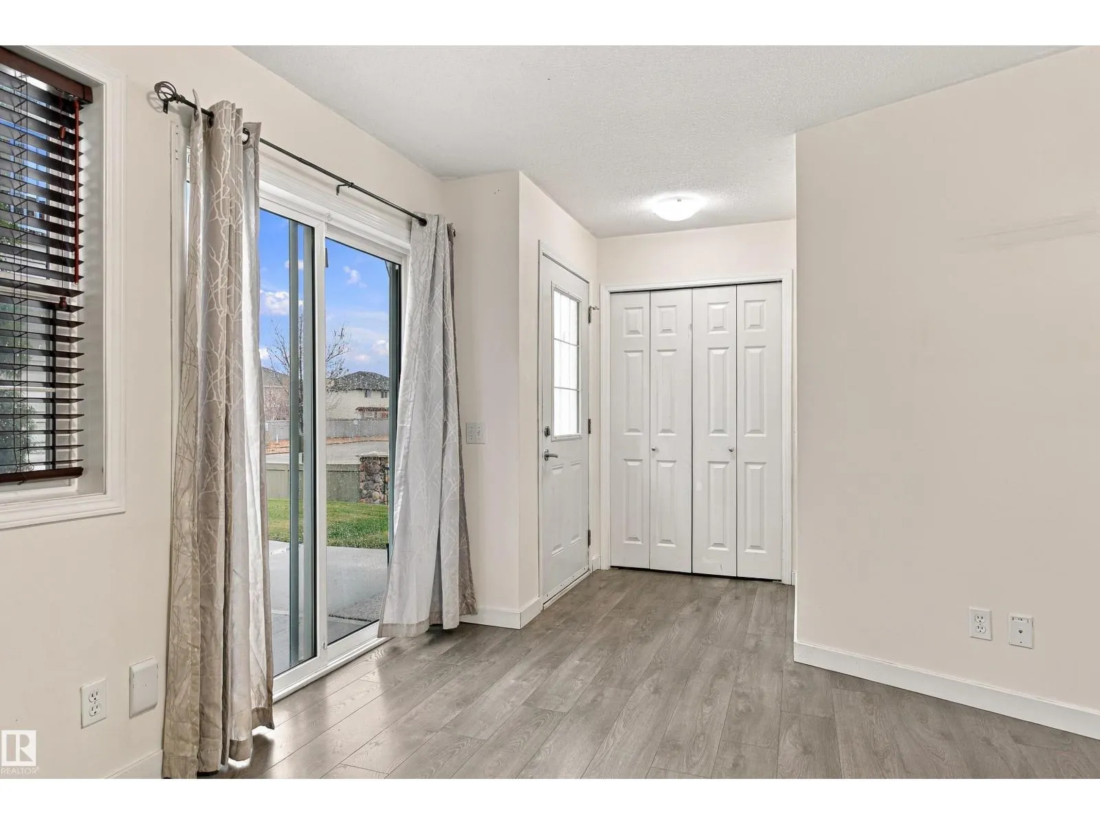 #5 150 Edwards DR SW SW