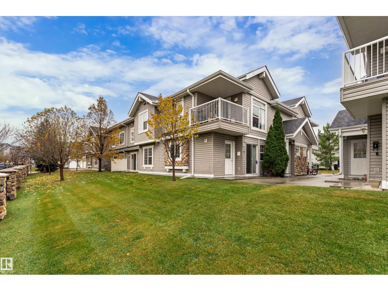 #5 150 Edwards DR SW SW