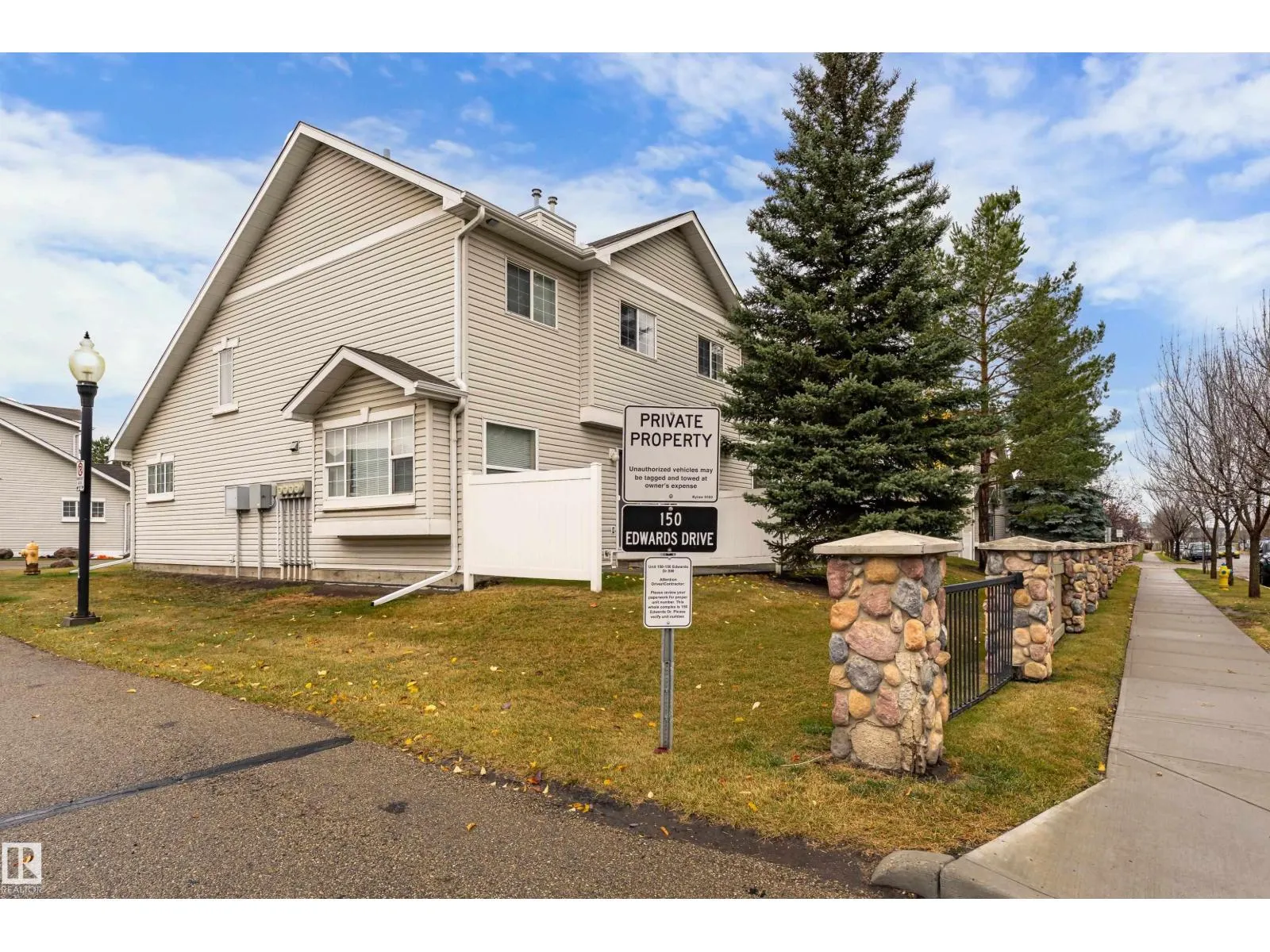 #5 150 Edwards DR SW SW