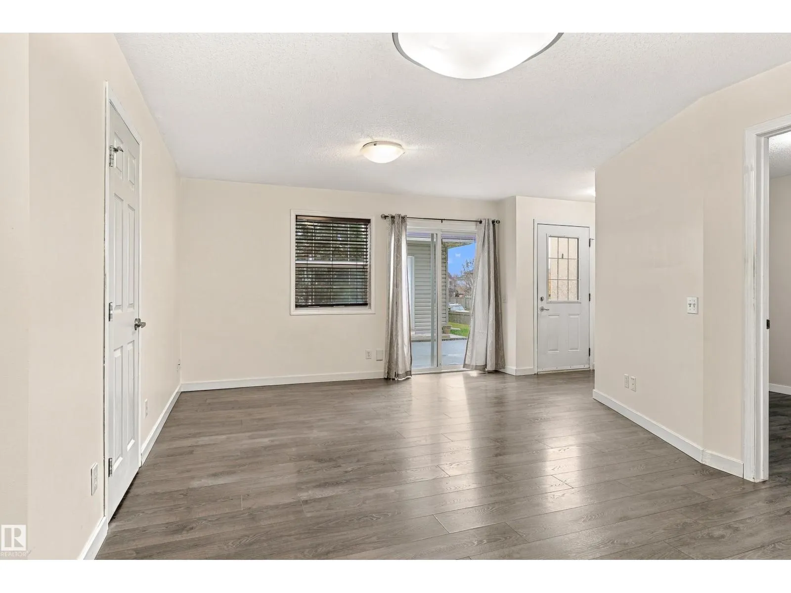 #5 150 Edwards DR SW SW