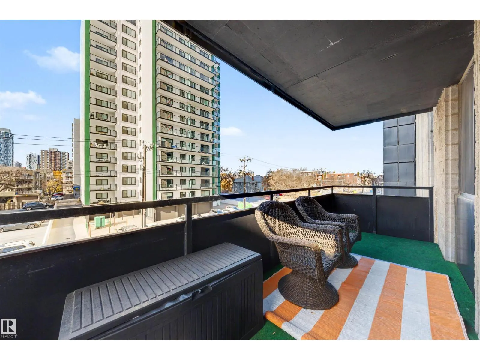 #301 10160 115 ST NW