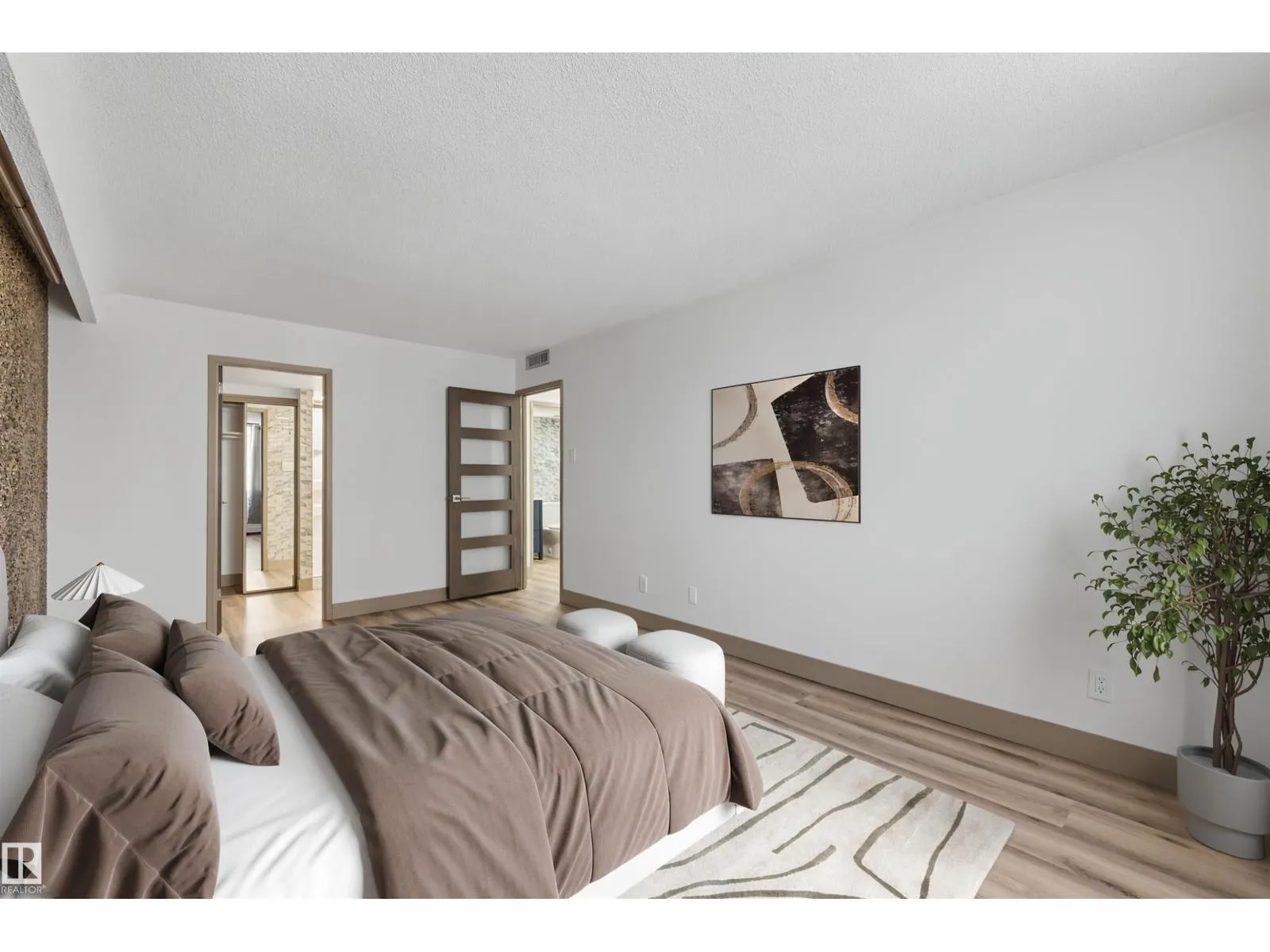 #301 10160 115 ST NW