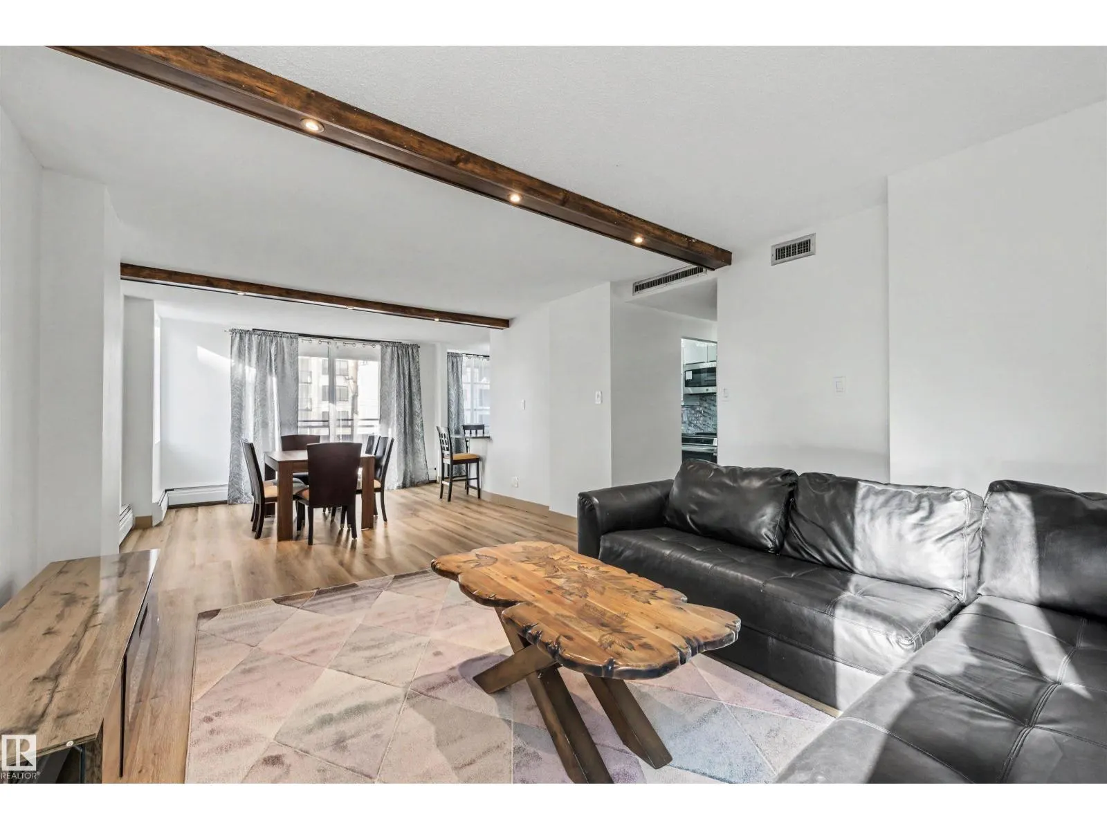 #301 10160 115 ST NW