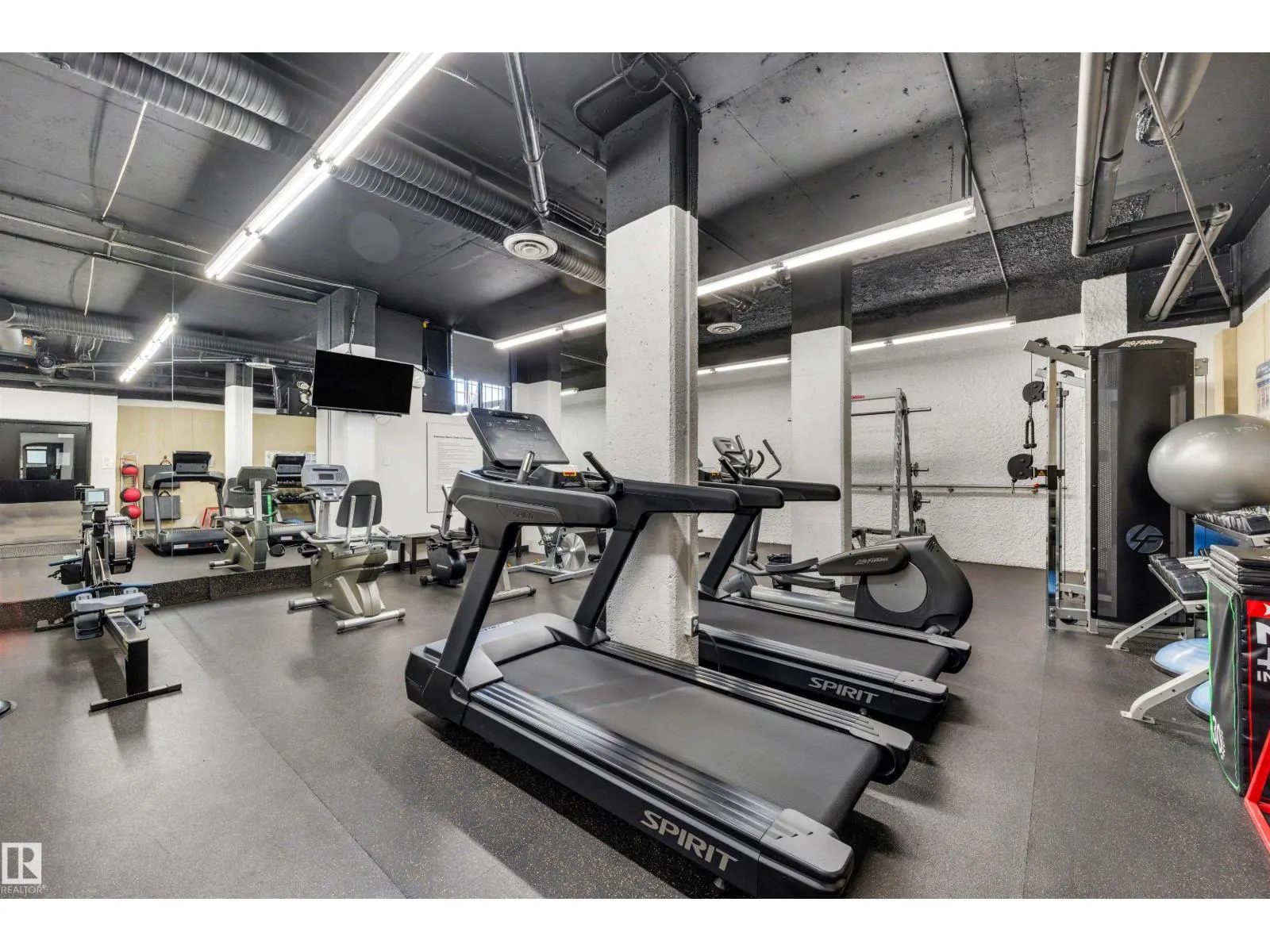 #301 10160 115 ST NW