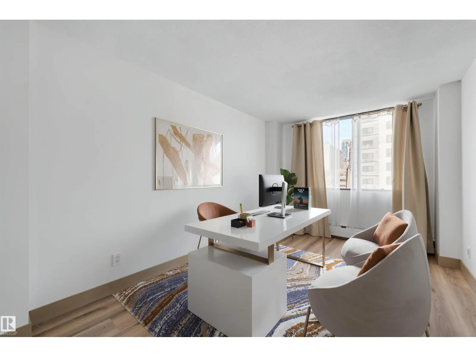 #301 10160 115 ST NW