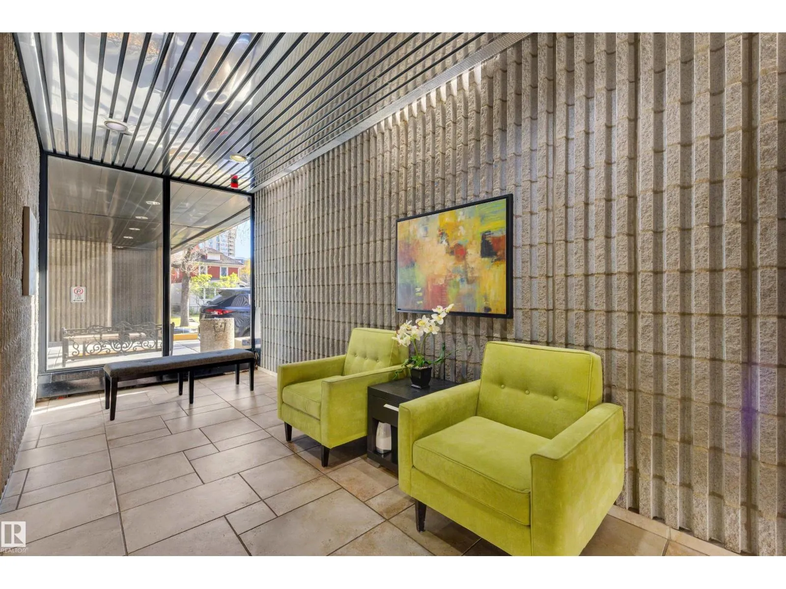 #301 10160 115 ST NW