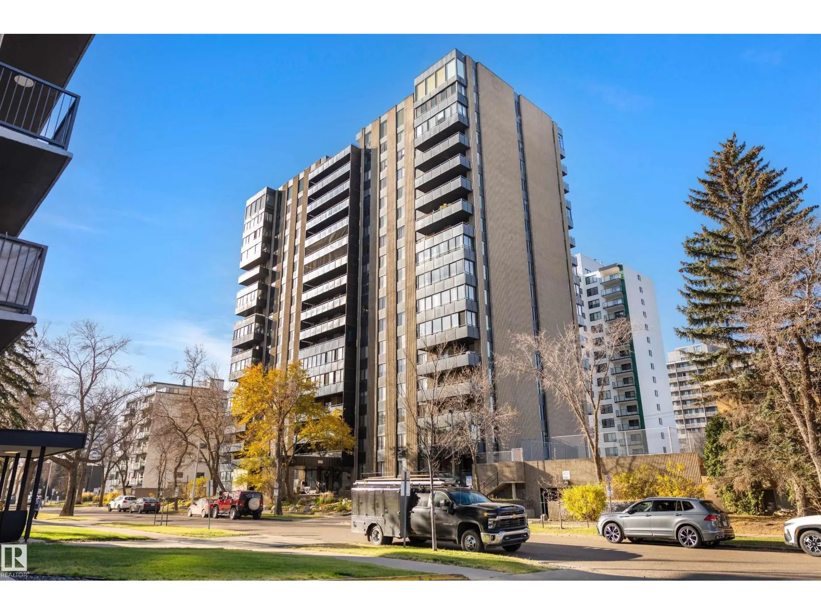 #301 10160 115 ST NW