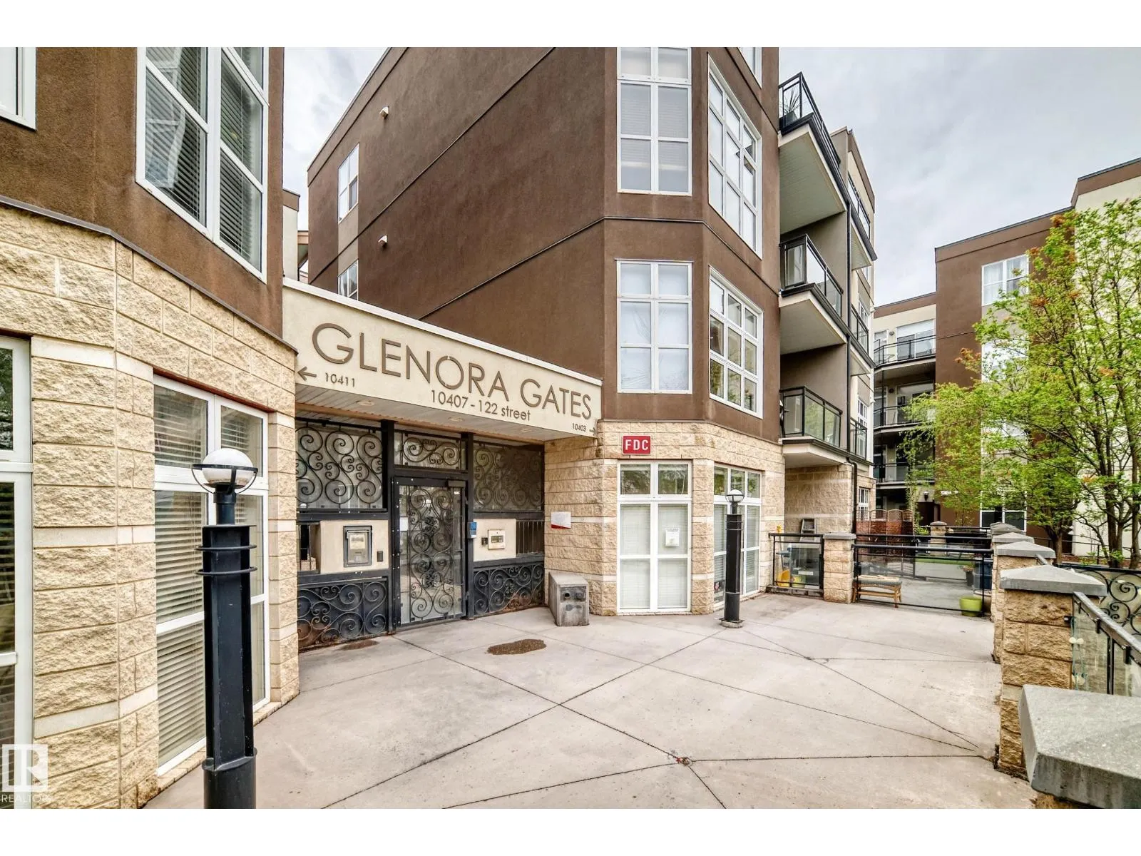#223 10407 122 ST NW