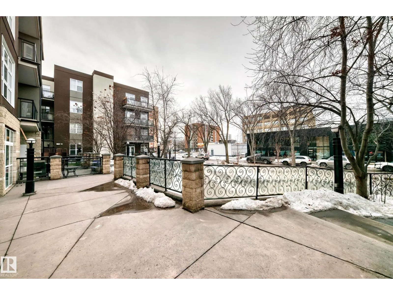 #223 10407 122 ST NW