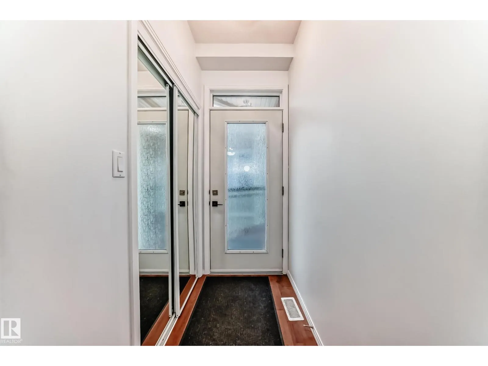 #223 10407 122 ST NW