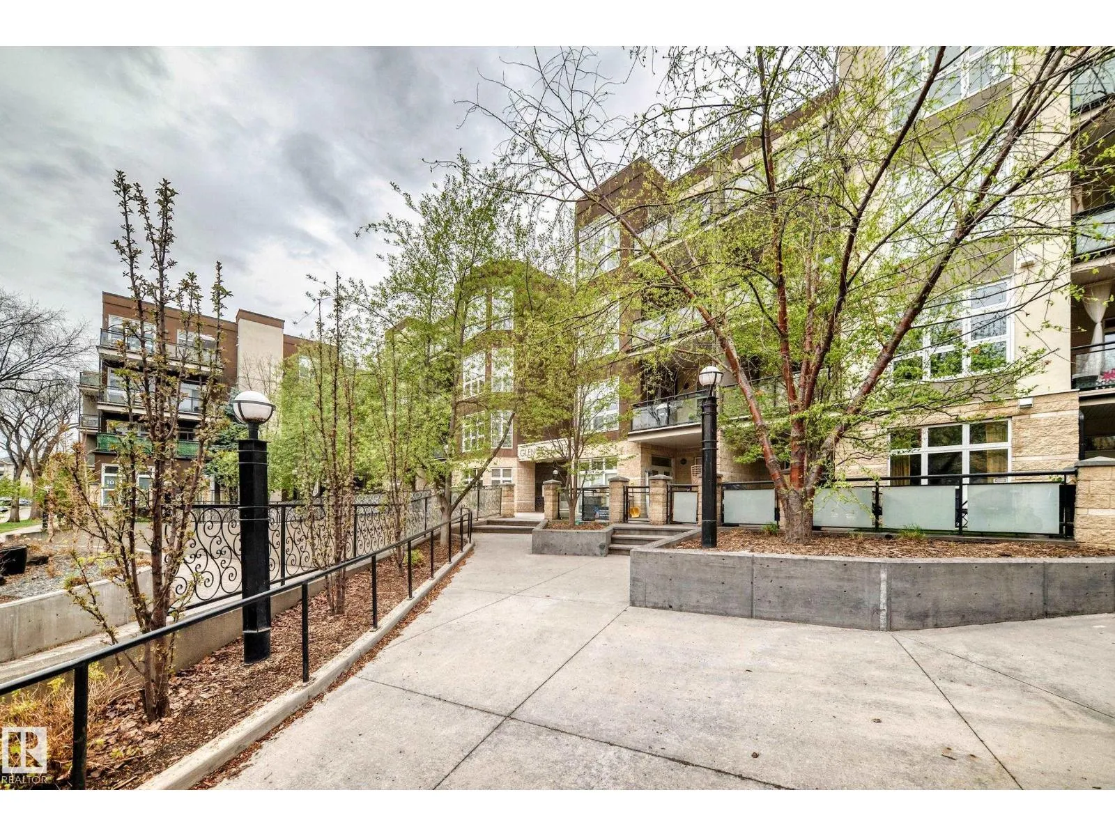#223 10407 122 ST NW