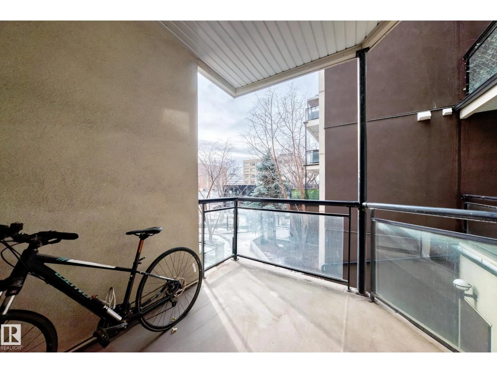 #223 10407 122 ST NW