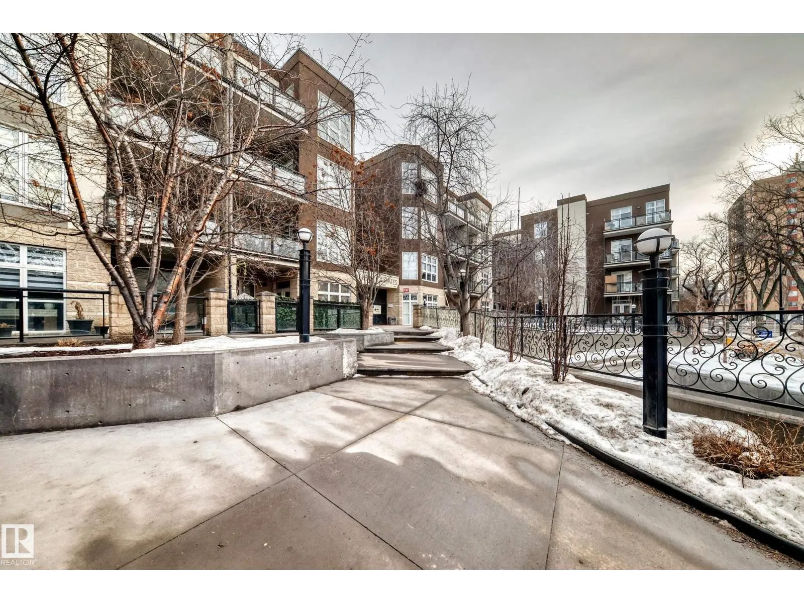 #223 10407 122 ST NW