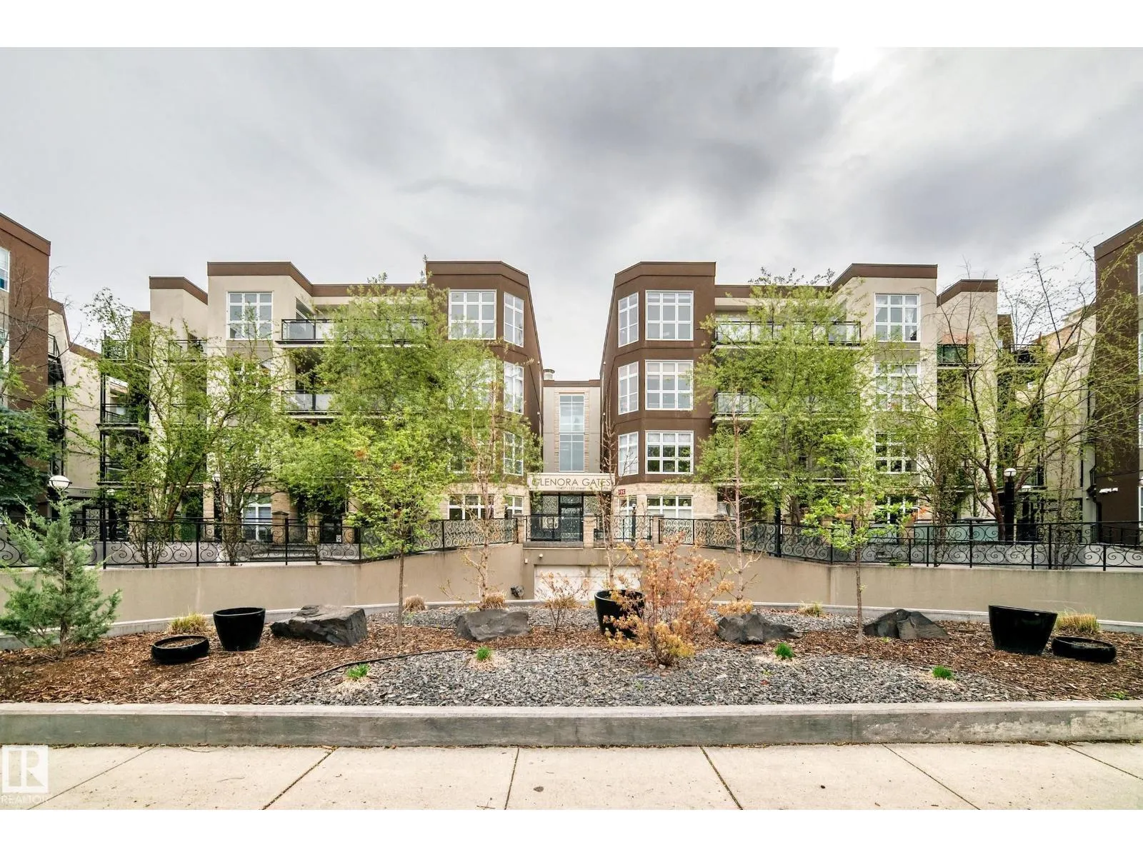 #223 10407 122 ST NW