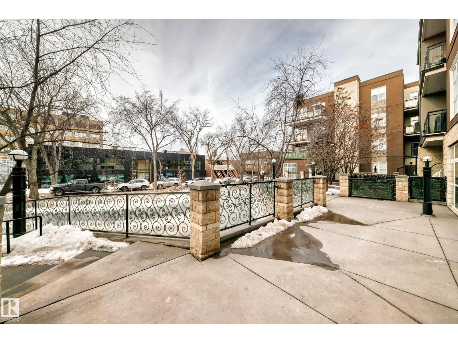 #223 10407 122 ST NW