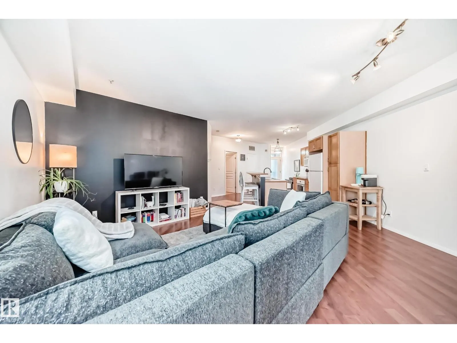 #223 10407 122 ST NW