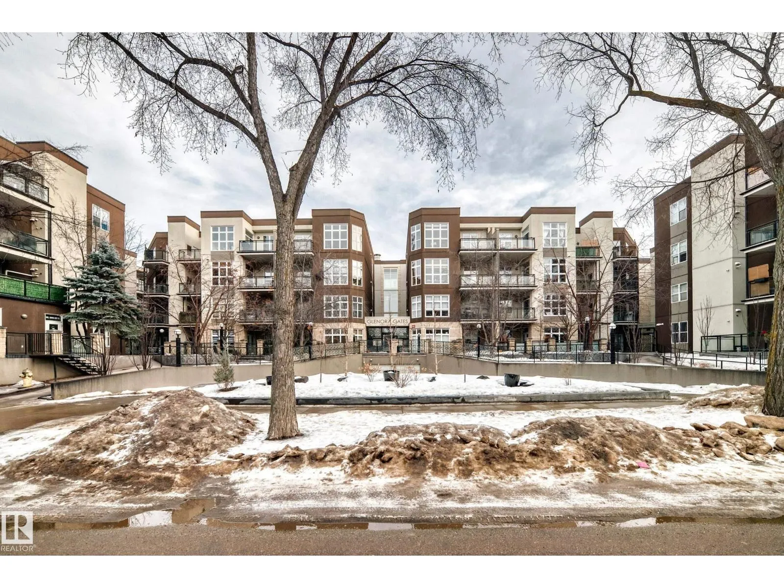 #223 10407 122 ST NW