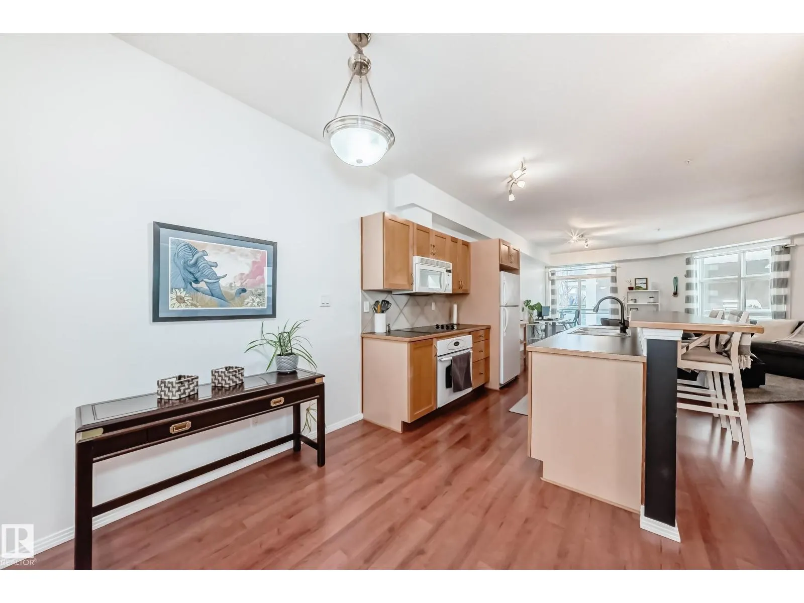 #223 10407 122 ST NW
