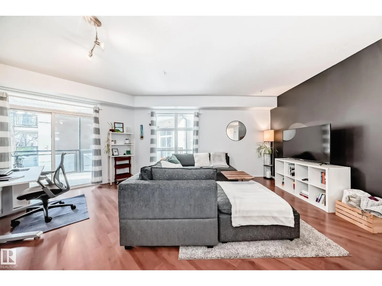 #223 10407 122 ST NW