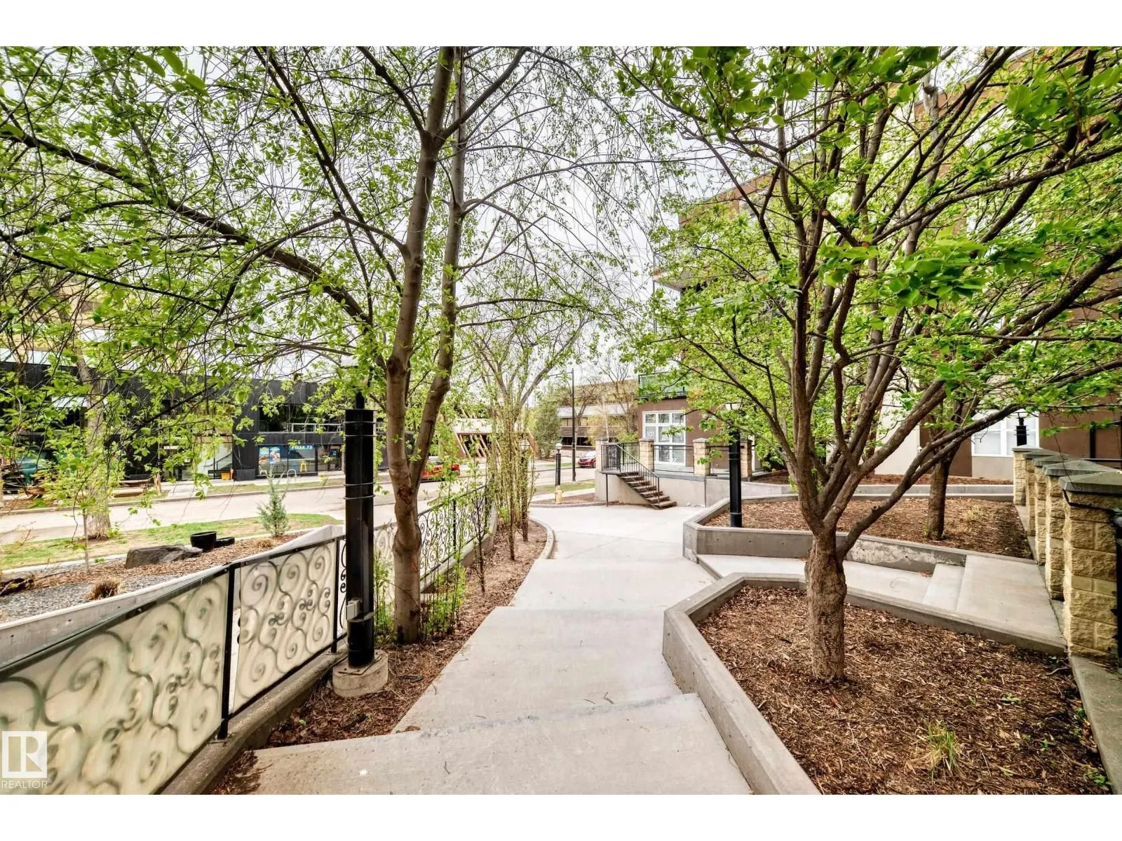 #223 10407 122 ST NW
