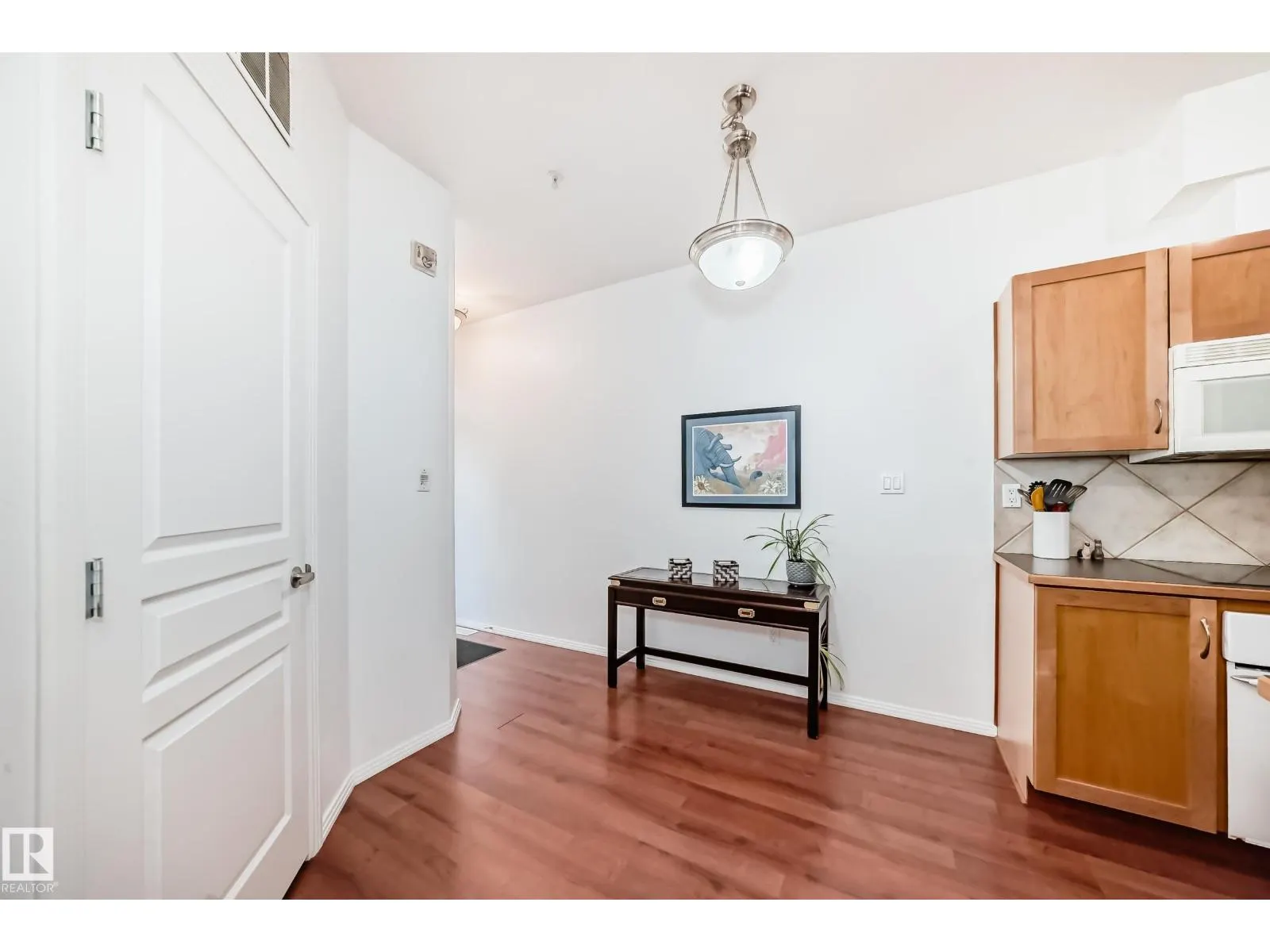#223 10407 122 ST NW