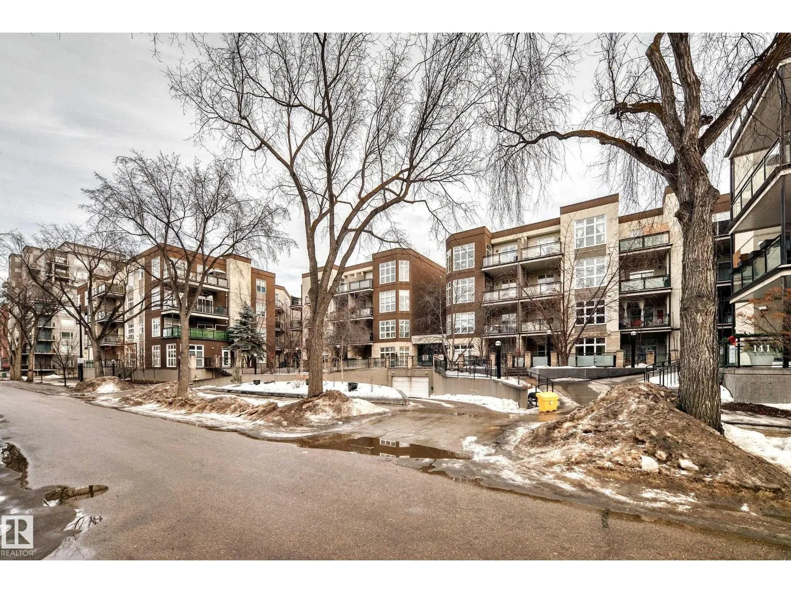 #223 10407 122 ST NW