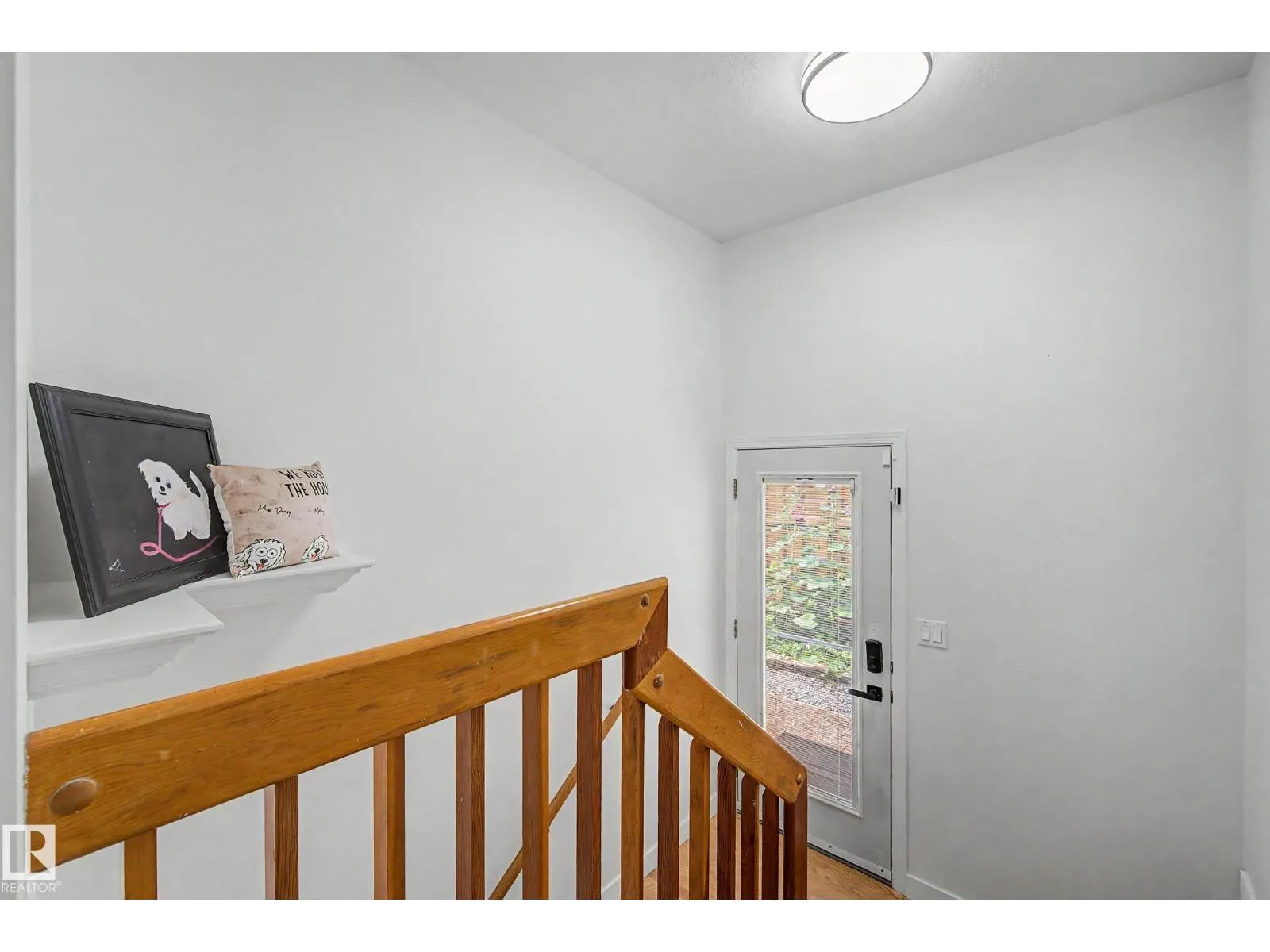 160 Mission AV